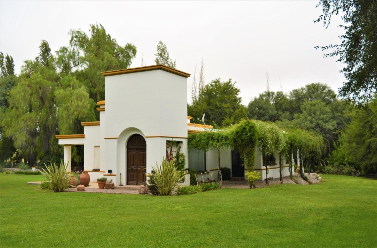 Posada Del Olivo Nonogasta Exterior photo